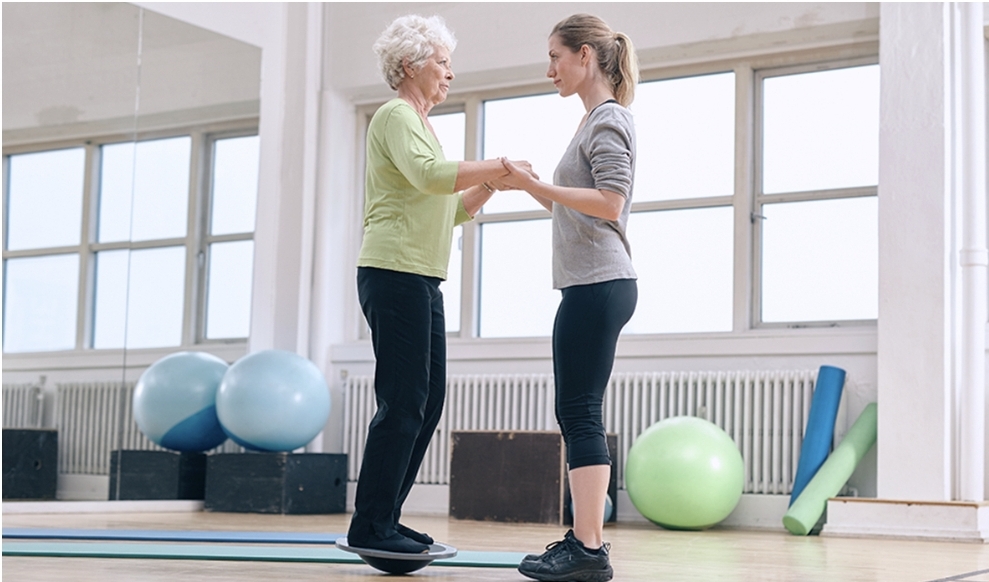 Kraft- und Balanceübungen für Senioren