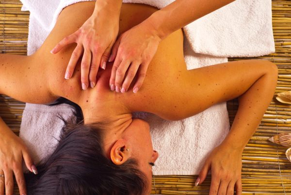 Verspannungen verstehen und vorbeugen – konkrete Tipps, um Beschwerden nachhaltig zu behandeln | VITA Gesundheit